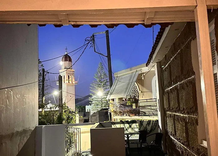 Vintage House, A Traditional Zakynthian In Town By Mana Gers Закинтос